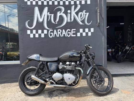 TRIUMPH THRUXTON 